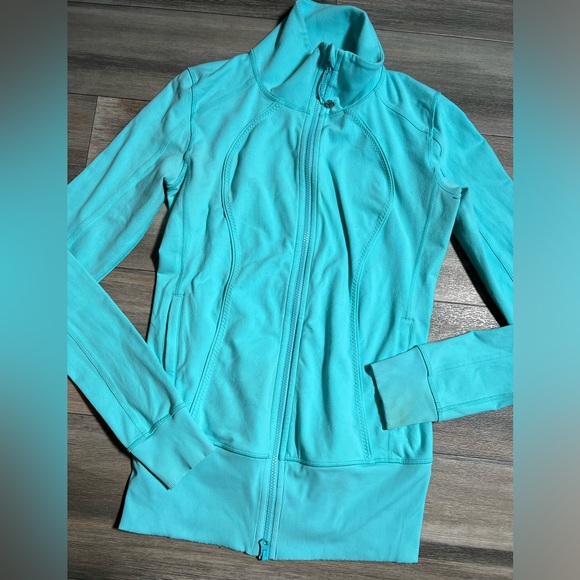 Lululemon Full zip Women Athletic Sweater with Thumb Holes- 8 - Picture 1 of 13